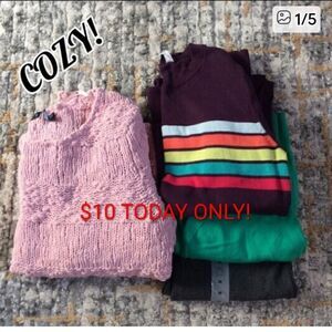 3 for $25 4 PIECE BUNDLE OF SIZE MEDIUM SWEATERS!